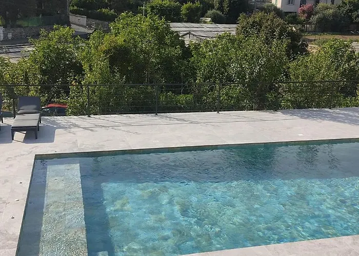 Hébergement de vacances Bas De Prestations De Gamme *